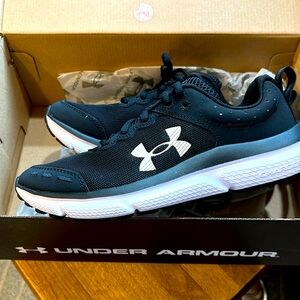 Boys Under Armour Shoes - Black - NWT